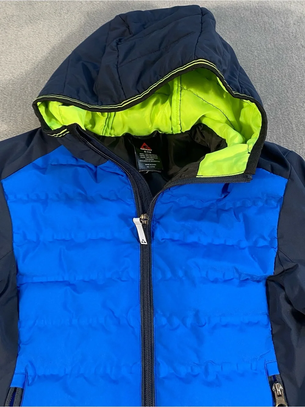 Gerry Boys’ Blue & Navy Long sleeves zip up Hooded Winter Jacket, size 7/8